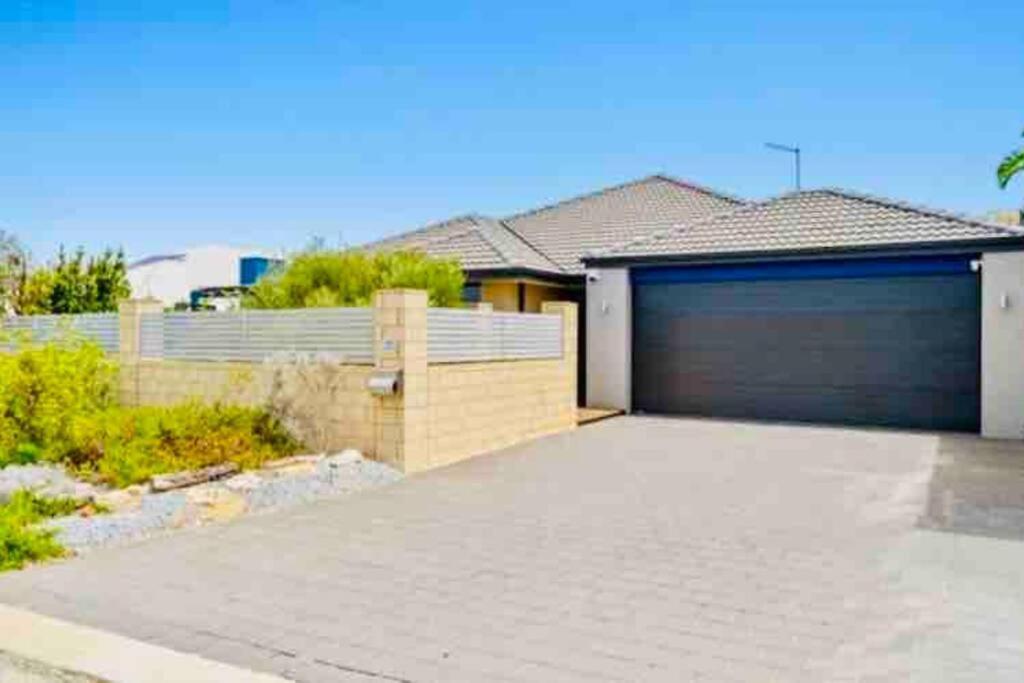 Halls Head Beach Haven Villa Mandurah Exterior photo